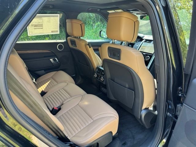 New 2026 Santorini Black Land Rover Dynamic SE image 18