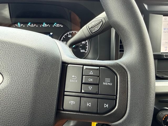 New 2026 Carbonized Gray Metallic Ford XLT image 26