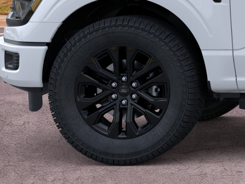 New 2026 Oxford White Ford XLT image 31