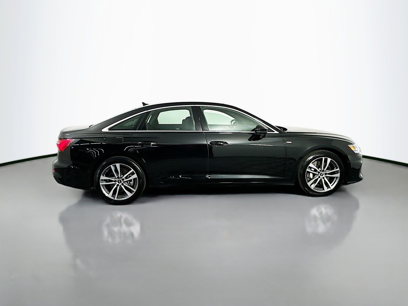 Used 2023 Mythos Black Metallic Audi 55 Premium Plus image 7