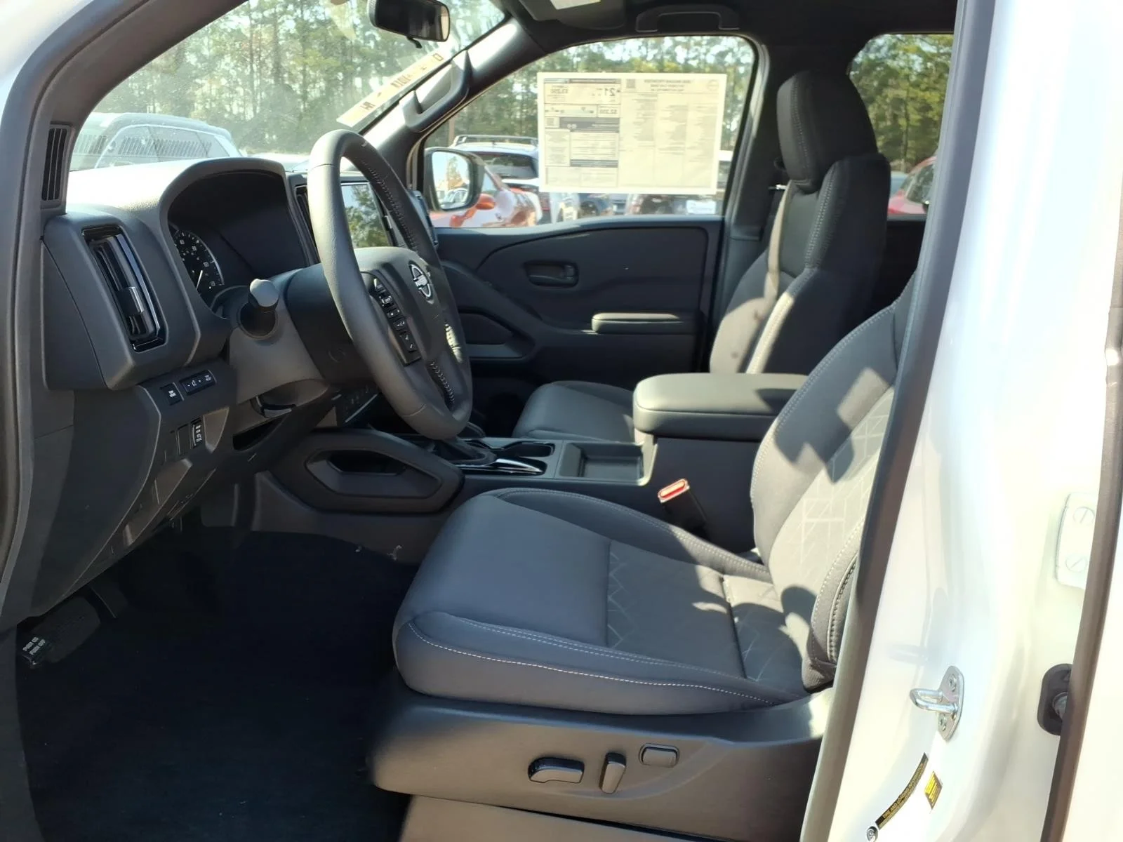 2026 Nissan Frontier Crew Cab SV - 11