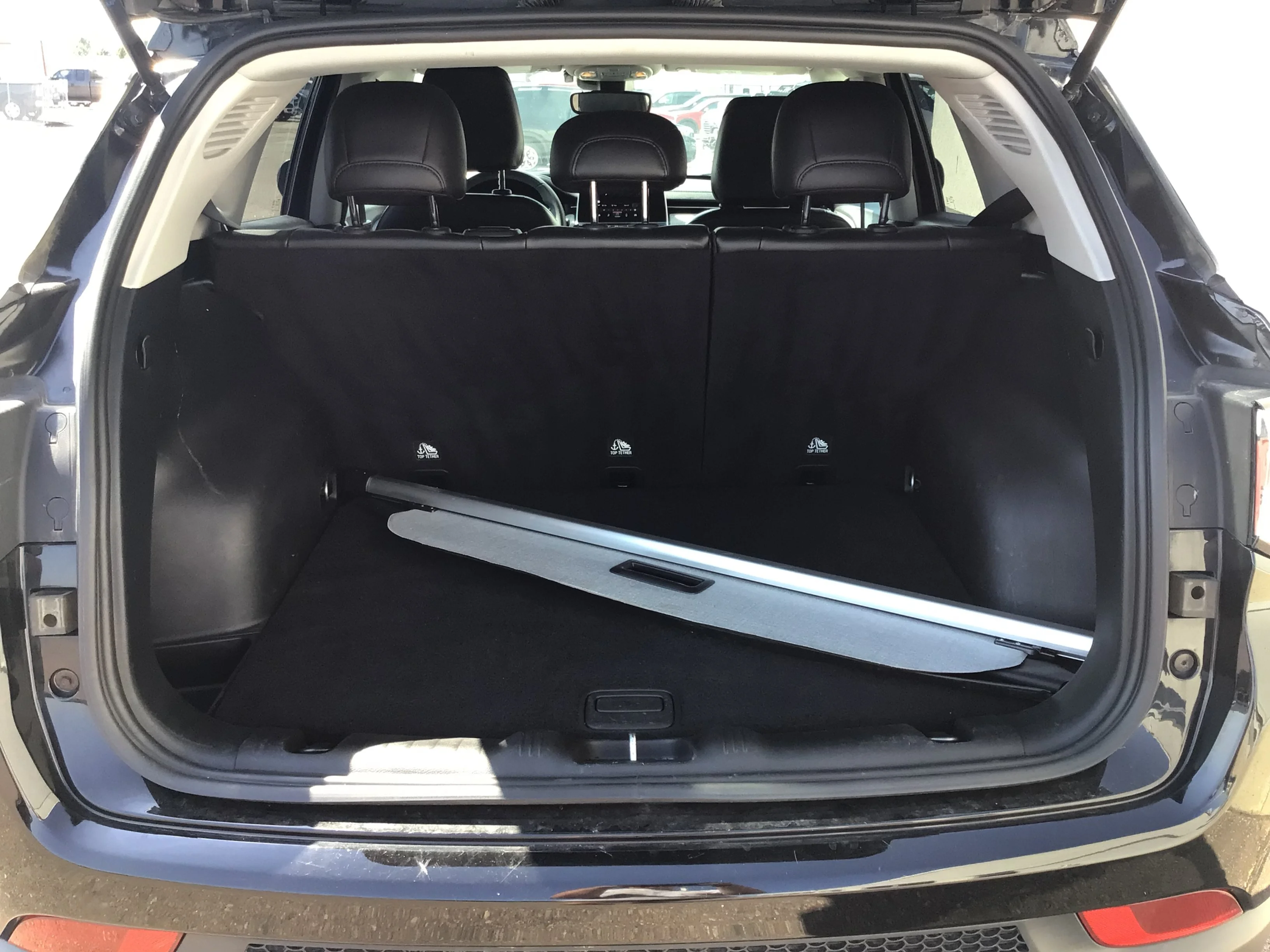 Used 2022 Black Jeep Latitude image 8