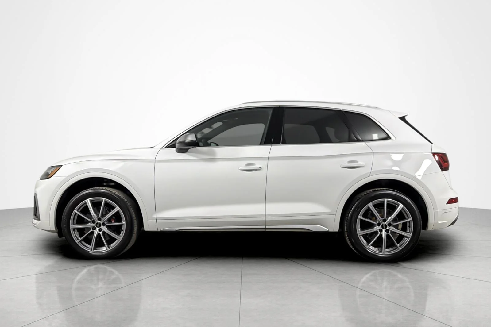 Used 2023 Ibis White Audi Premium Plus 3.0 TFSI quattro image 2