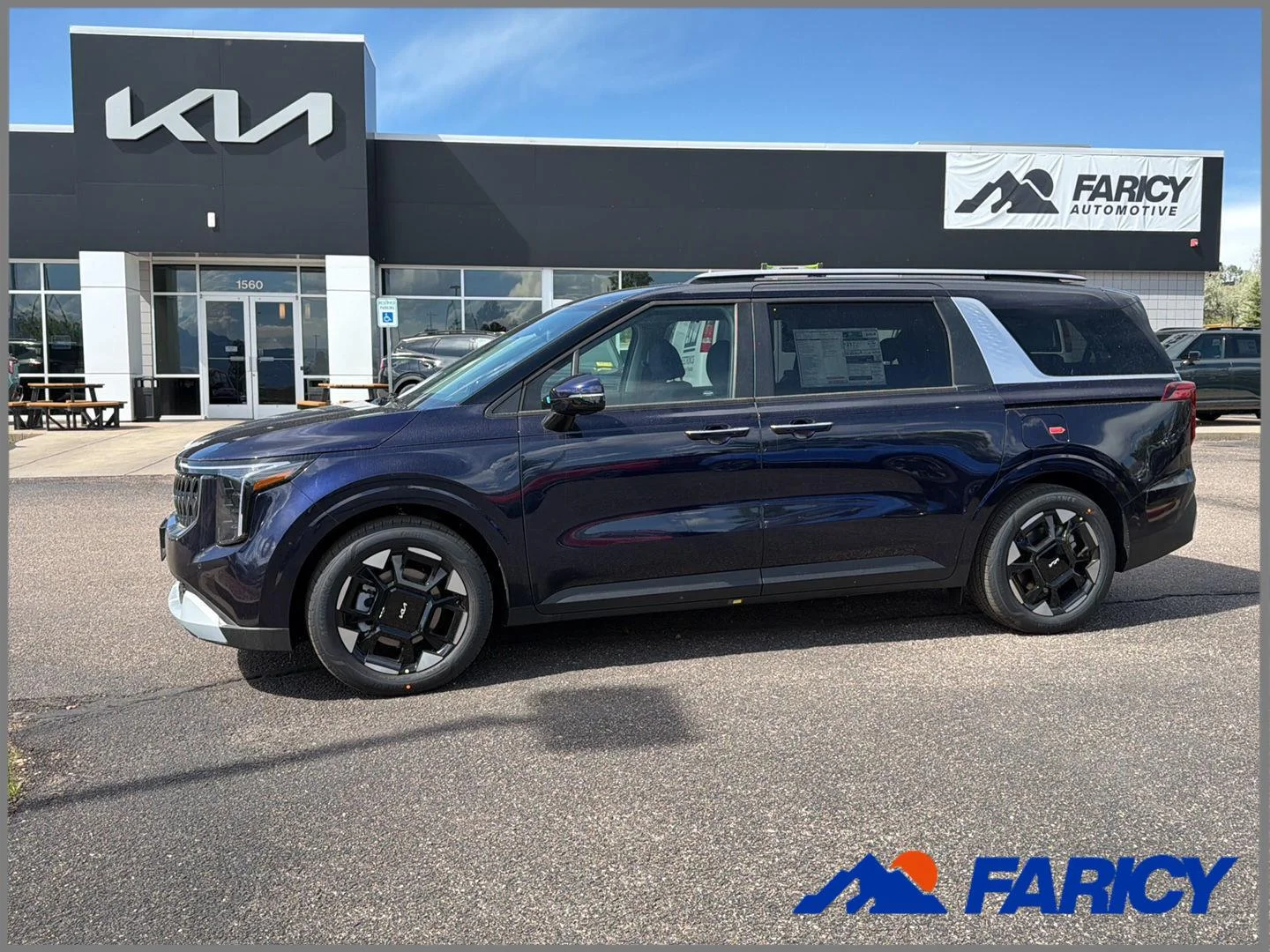 2026 Kia Sedona EX's photo