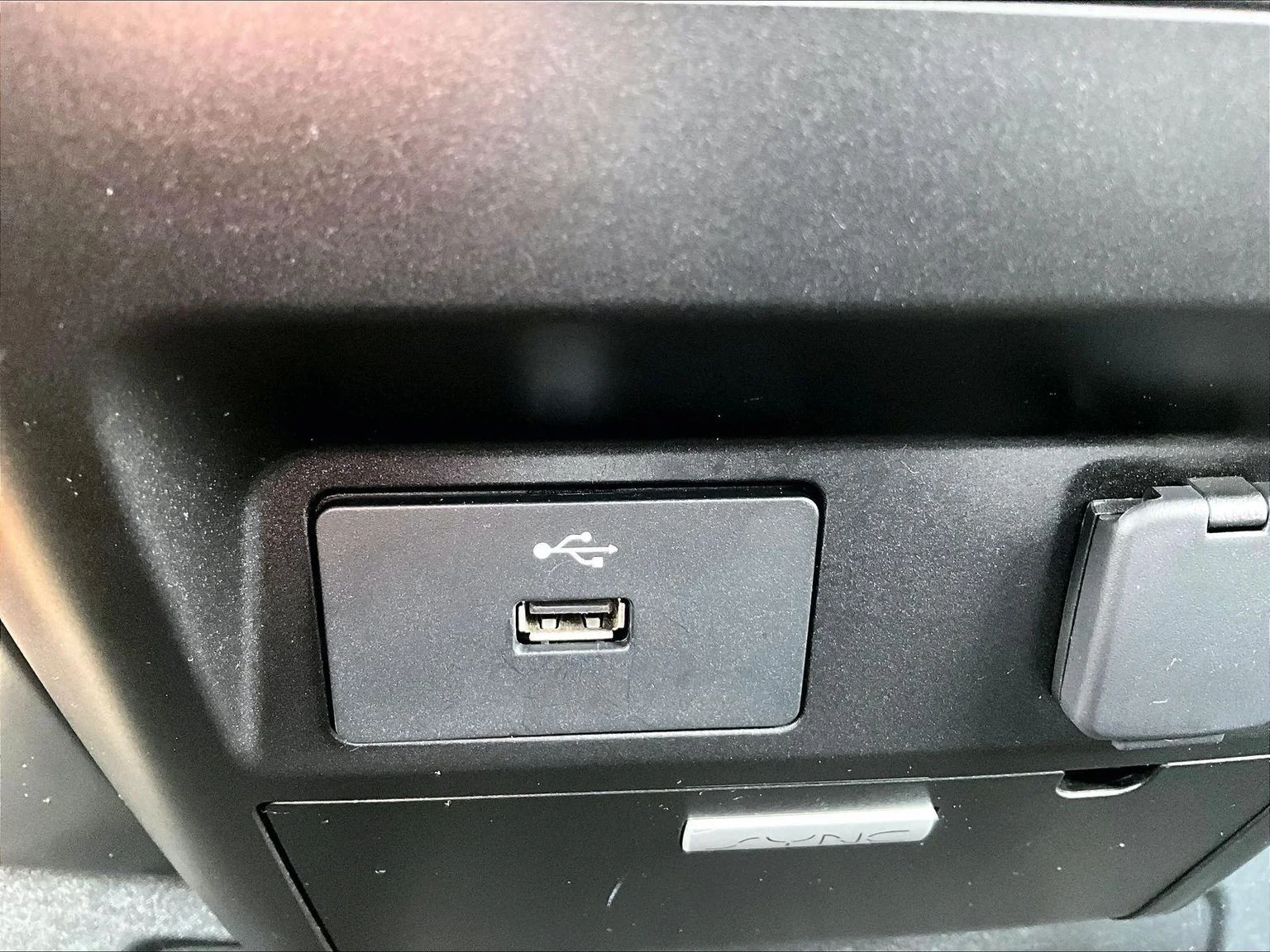Used 2018 Black Ford XLT image 32