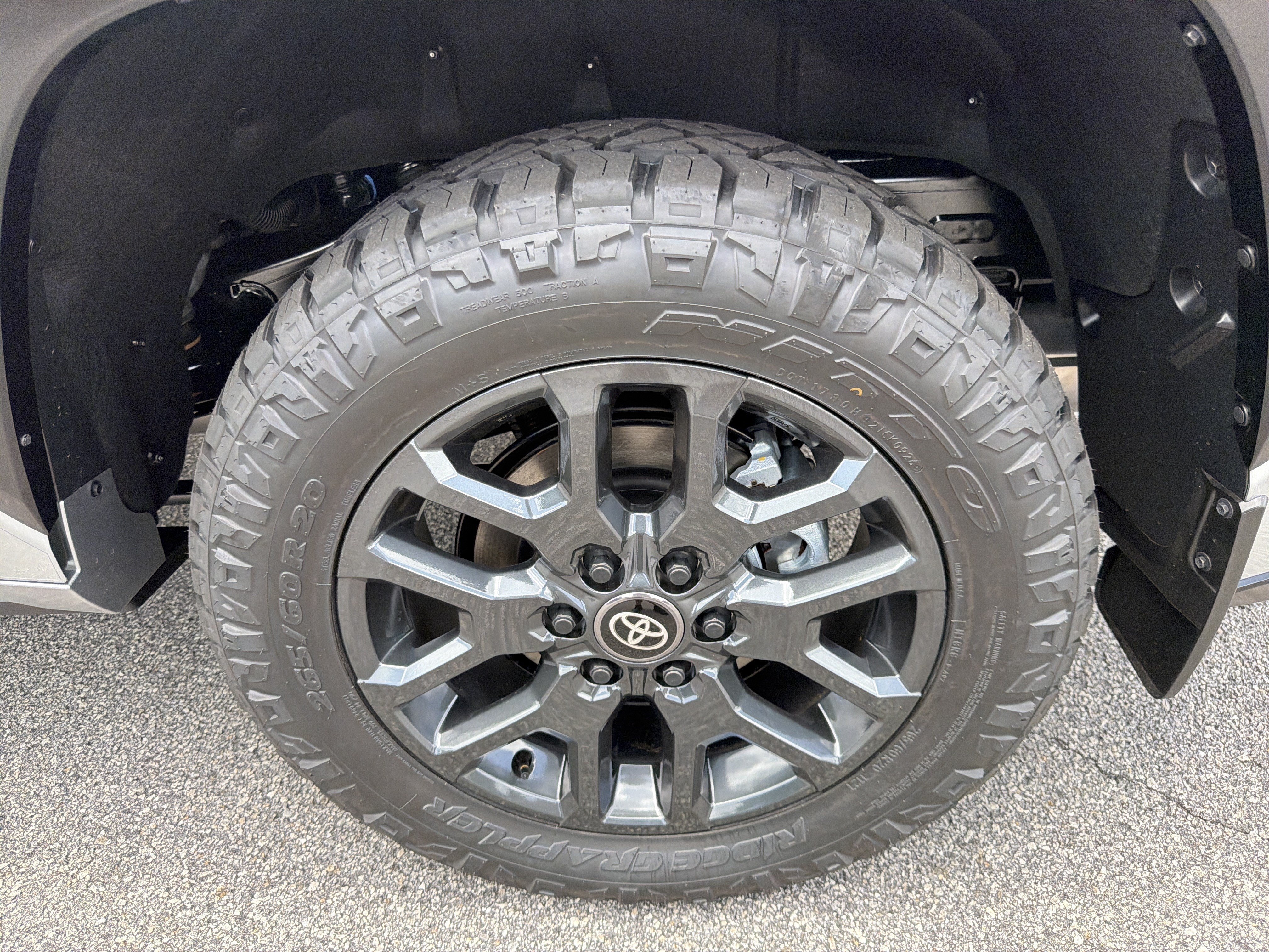 New 2026 Celestial Silver Metallic Toyota Platinum image 19