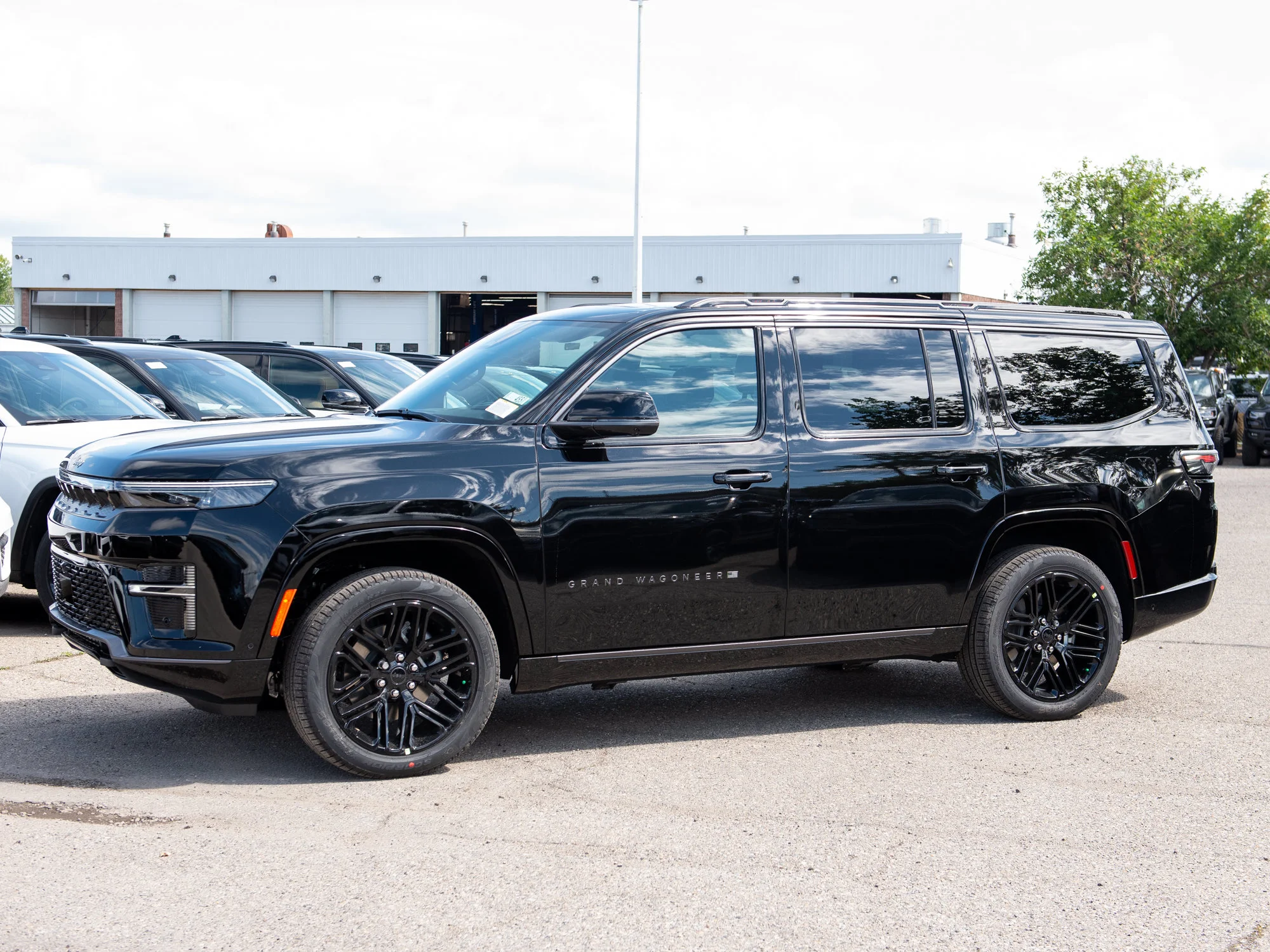 New 2026 Black Jeep Limited Reserve* image 3