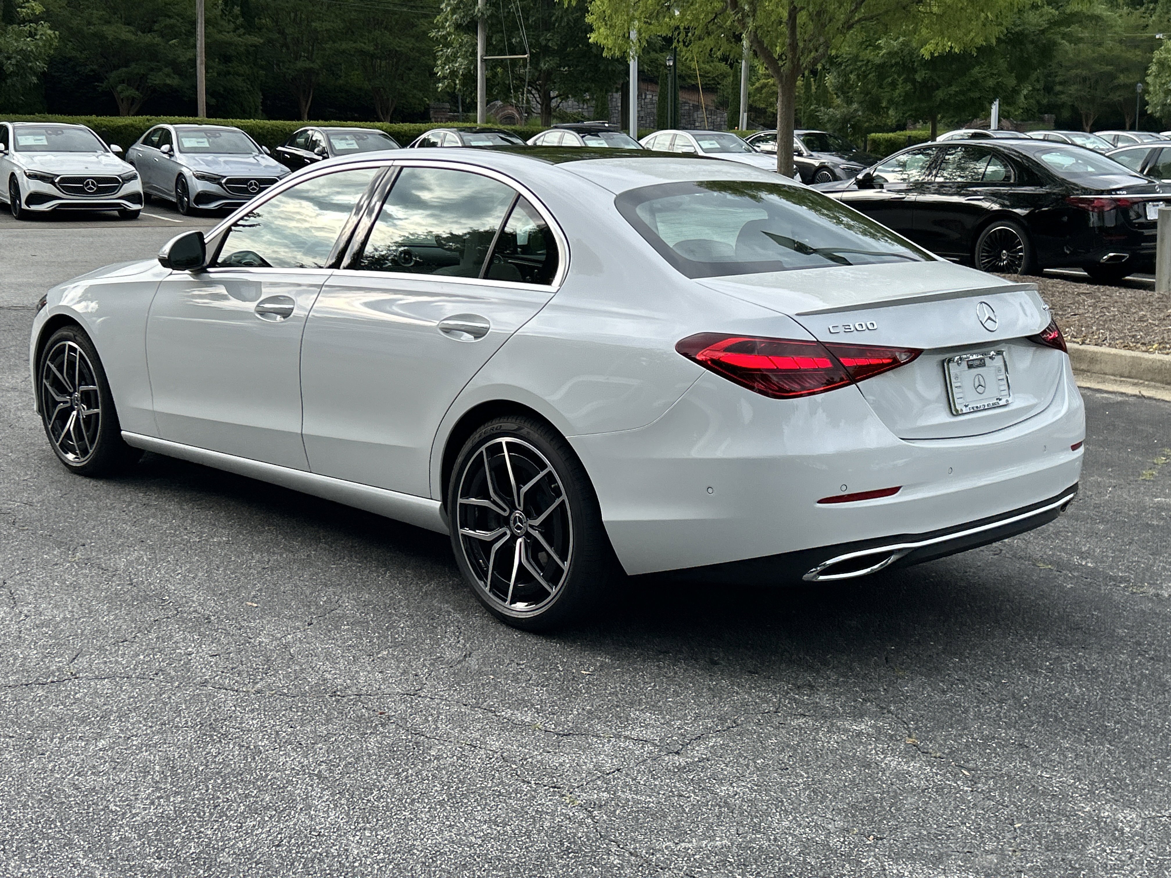 New 2026 MANUFAKTUR Moonlight White Metallic Mercedes-Benz C 300 4MATIC® Sedan image 13