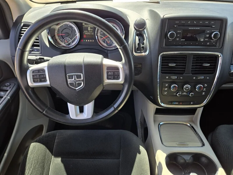 Used 2016 Granite Crystal Metallic Clearcoat Dodge SXT image 10