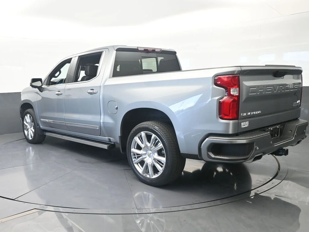 Used 2024 Sterling Gray Metallic Chevrolet High Country image 3