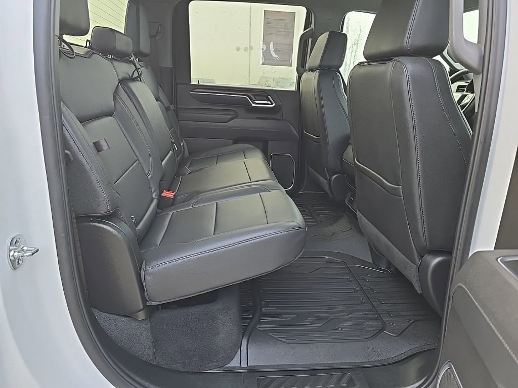 Used 2025 Summit White GMC SLT image 29