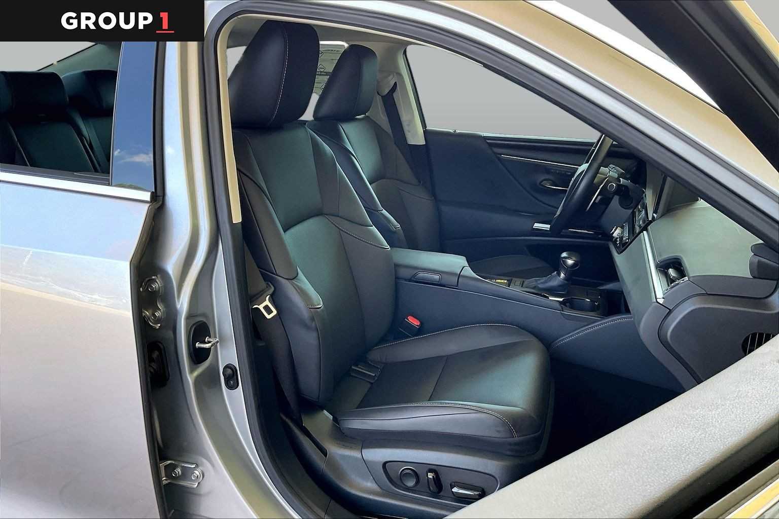 Used 2025 Iridium Lexus  image 8