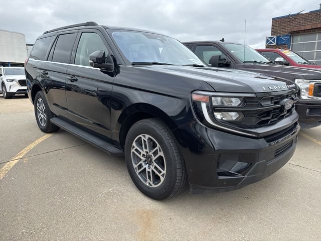 2025 Ford Expedition Active's photo