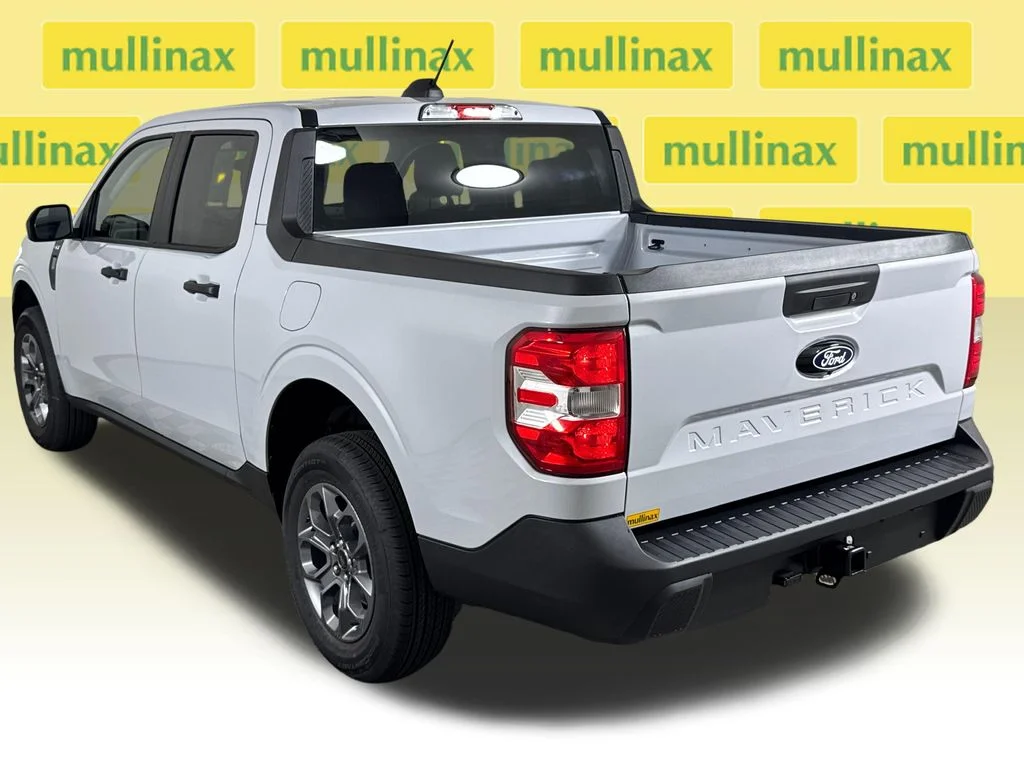 New 2026 White Ford XLT image 4