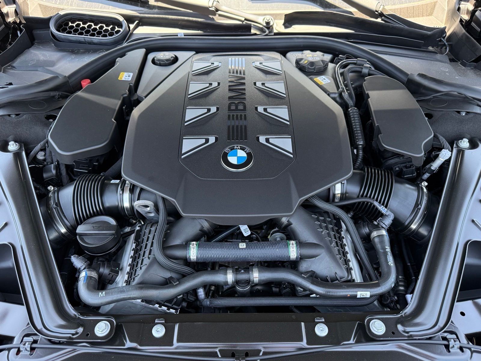 New 2026 Black Sapphire Metallic BMW 760i xDrive image 26