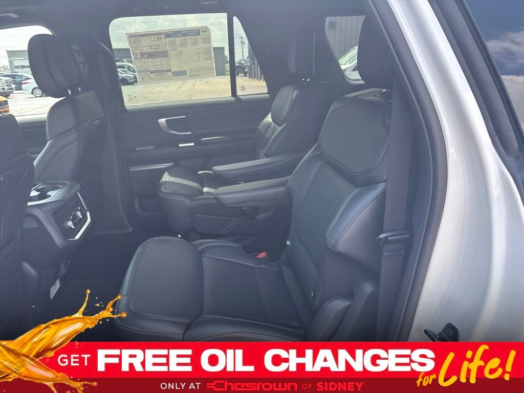 New 2026 Star White Metallic Tri-Coat Ford MAX Platinum® image 26