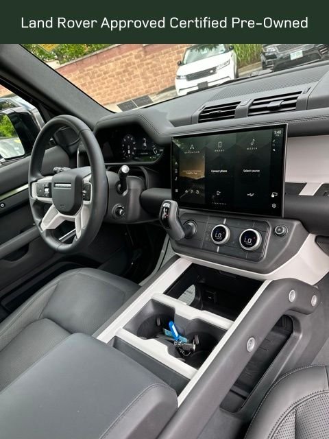 Certified Used 2026 Green Land Rover X-Dynamic SE image 15