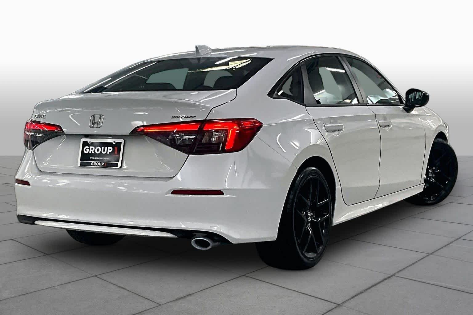 Used 2023 Platinum White Pearl Honda Sport image 13