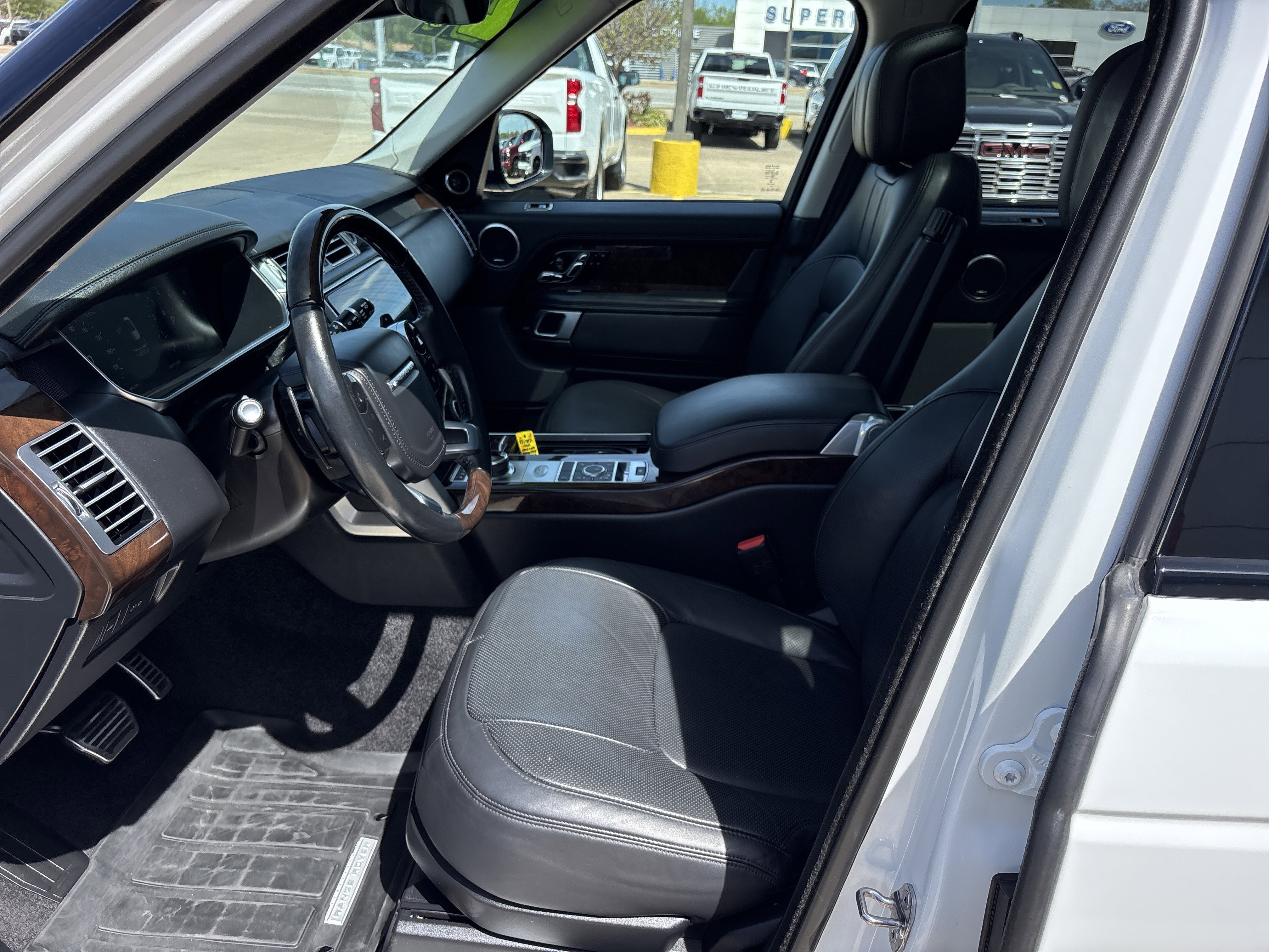 Used 2021 White Land Rover P525 Westminster image 17