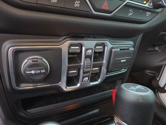 Used 2019 White Jeep Unlimited Sport S image 14