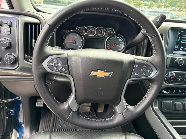 Used 2019 Deep Ocean Blue Metallic Chevrolet LTZ image 18