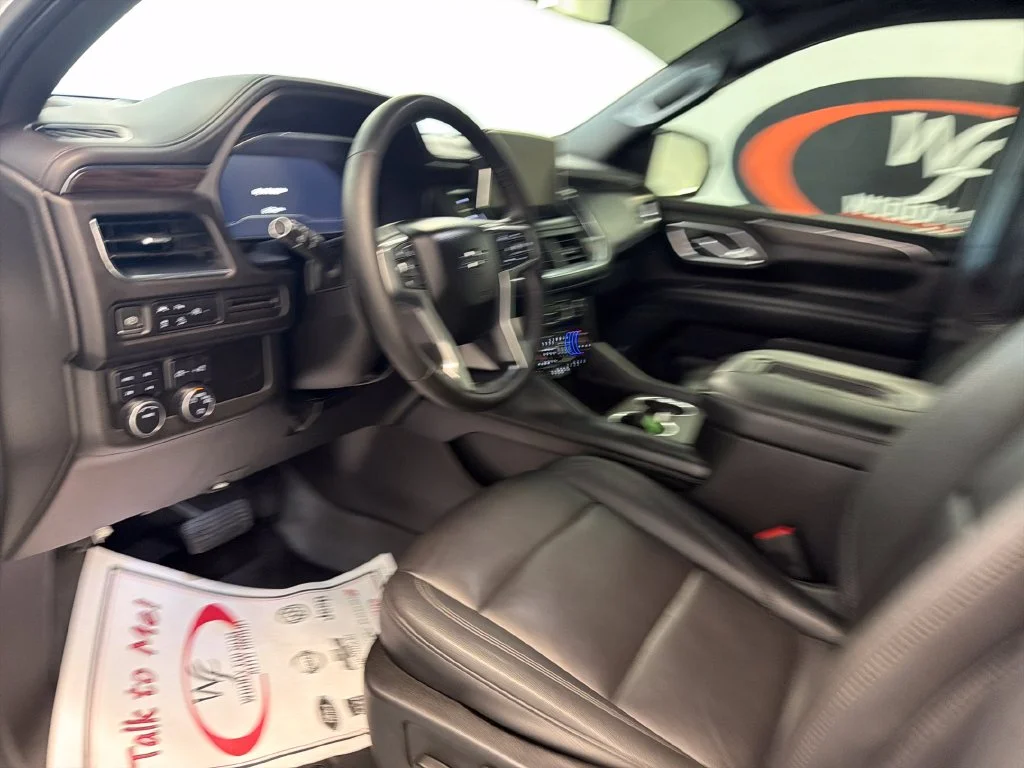 Used 2023 White Chevrolet Z71 image 11