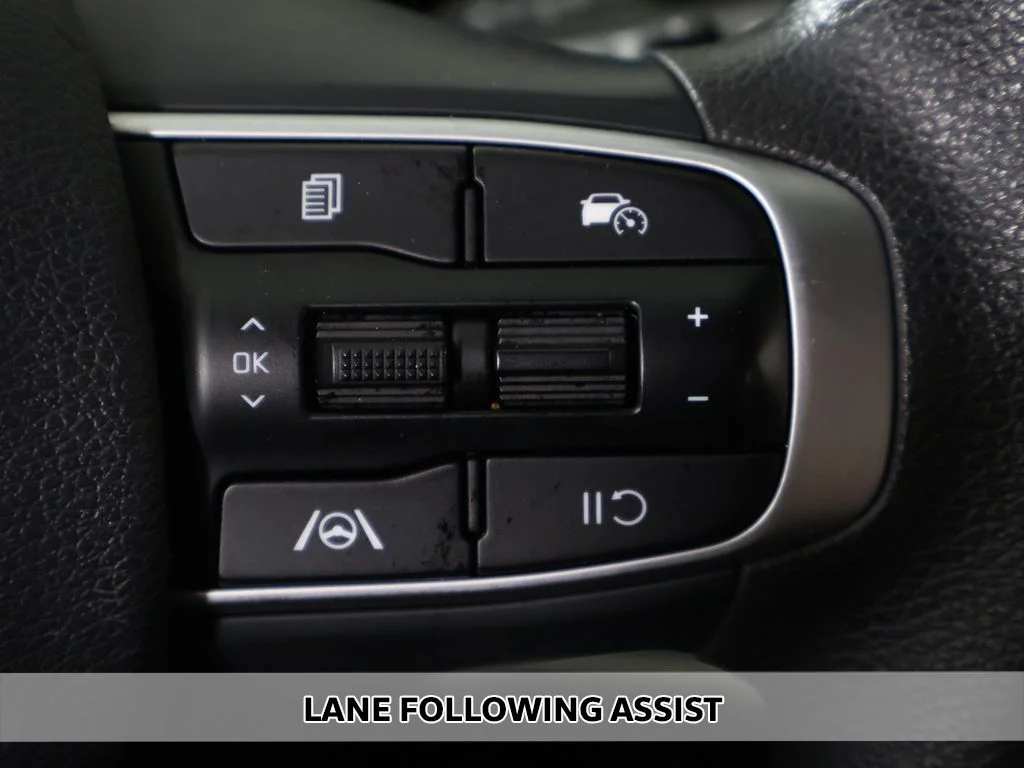 Used 2024 Black Kia LX image 3