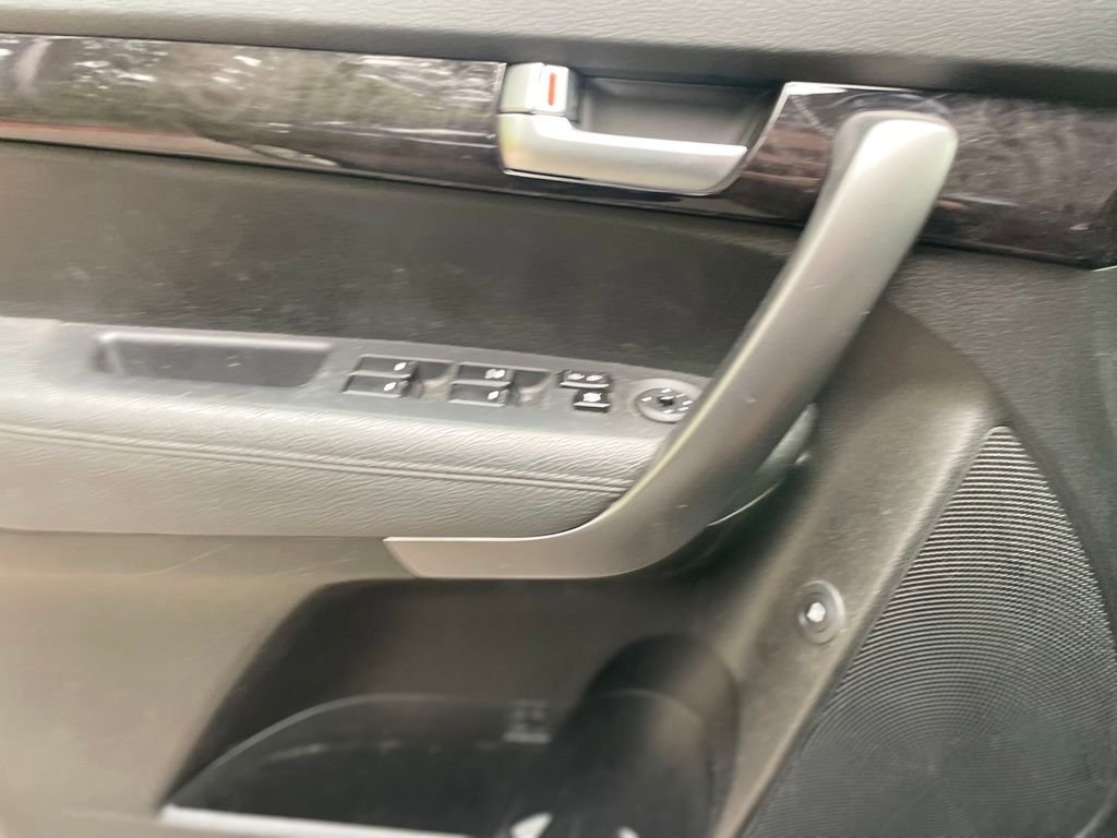 Used 2014 Wave Blue Kia LX image 10