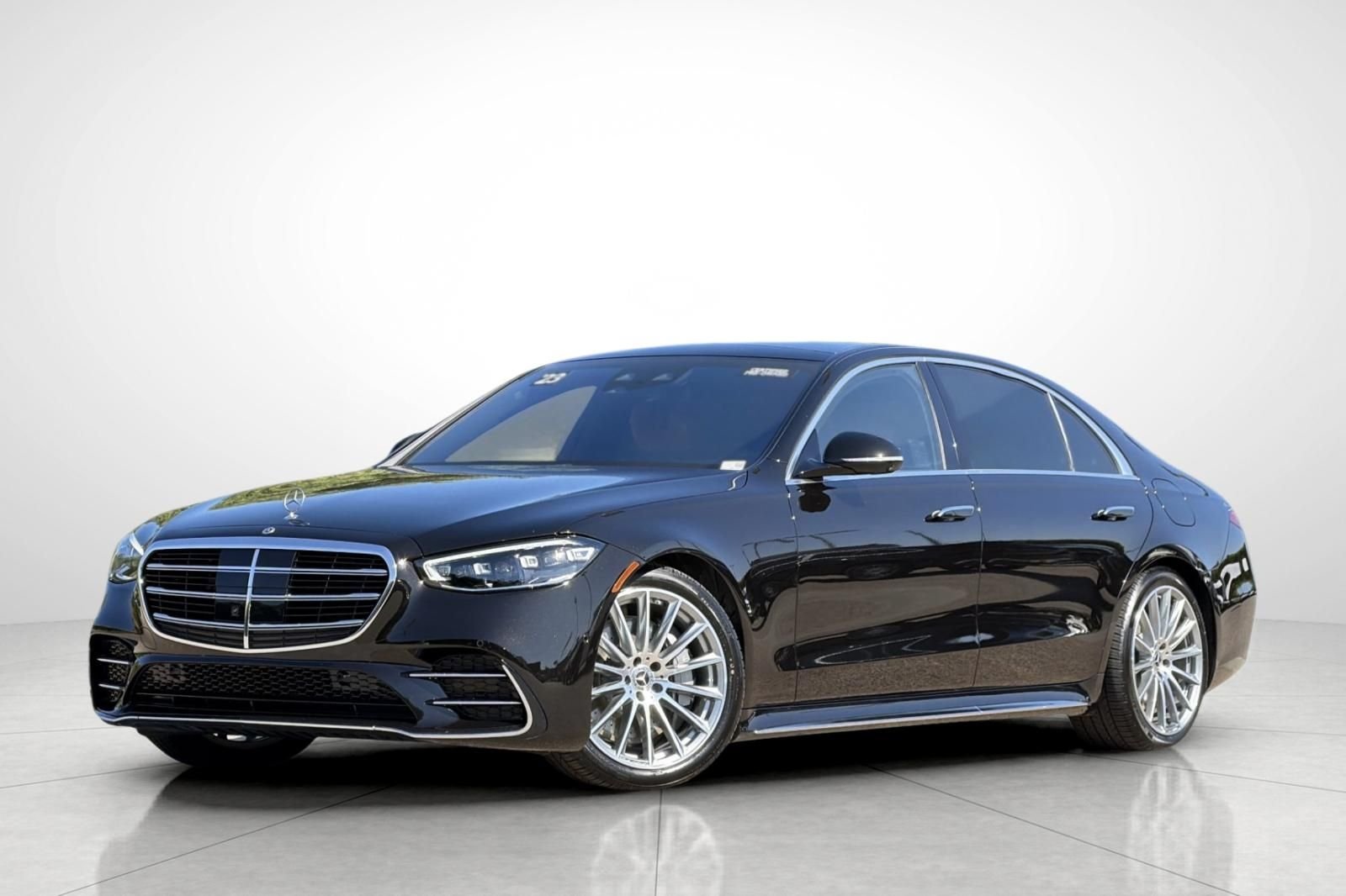 2023 Mercedes-Benz S-Class S 580e 4MATIC's photo