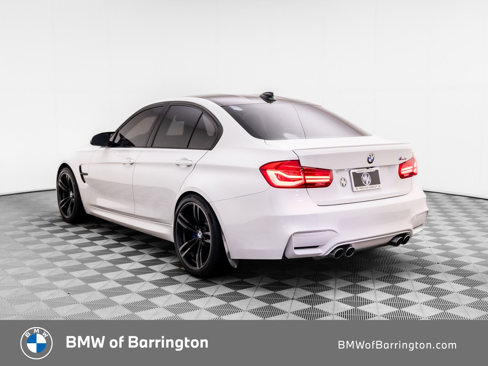 Used 2018 White BMW Base image 3