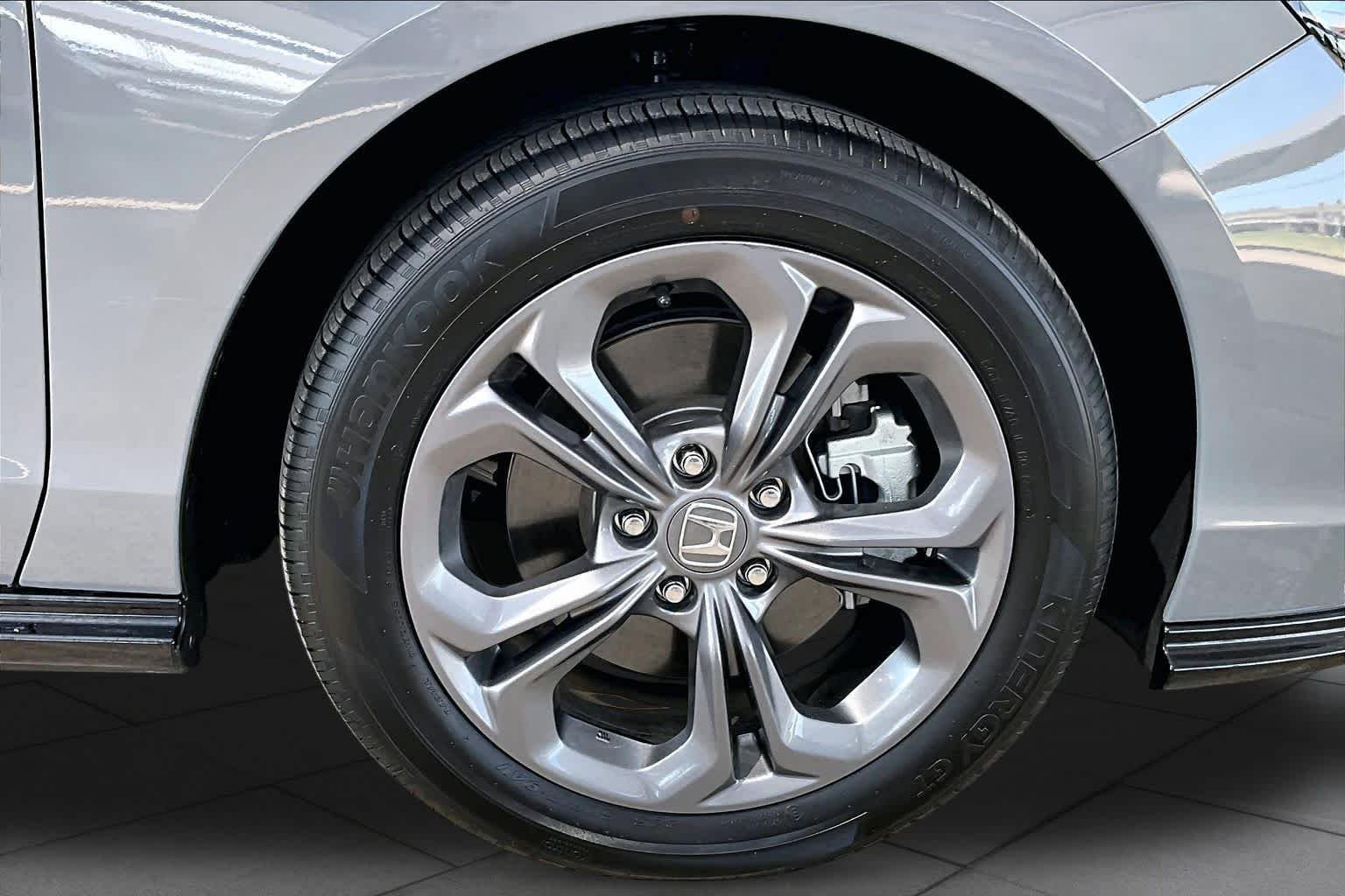 Certified Used 2025 Urban Gray Pearl Honda HYBRID EX-L image 11