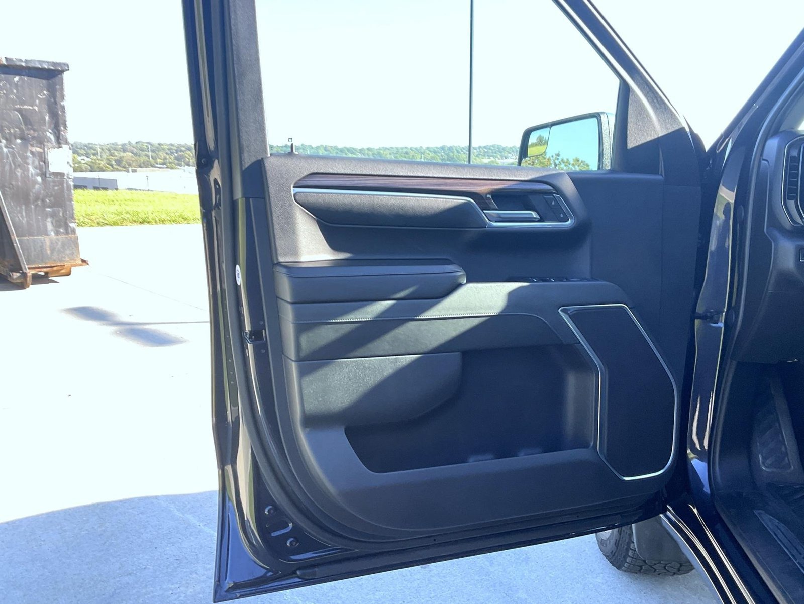 Used 2024 Gray Chevrolet LT image 10