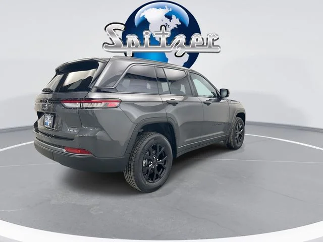 New 2026 Baltic Gray Metallic Clear-Coat Exterior Paint Jeep Laredo Altitude image 9