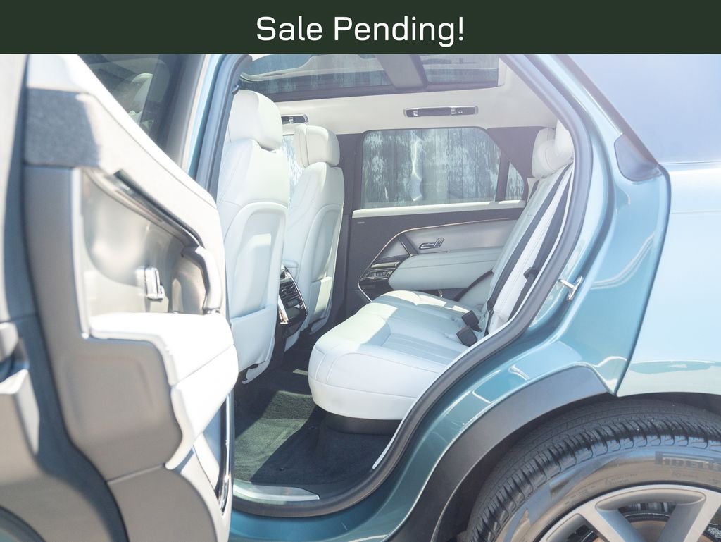 Used 2024 Green Land Rover SE image 34