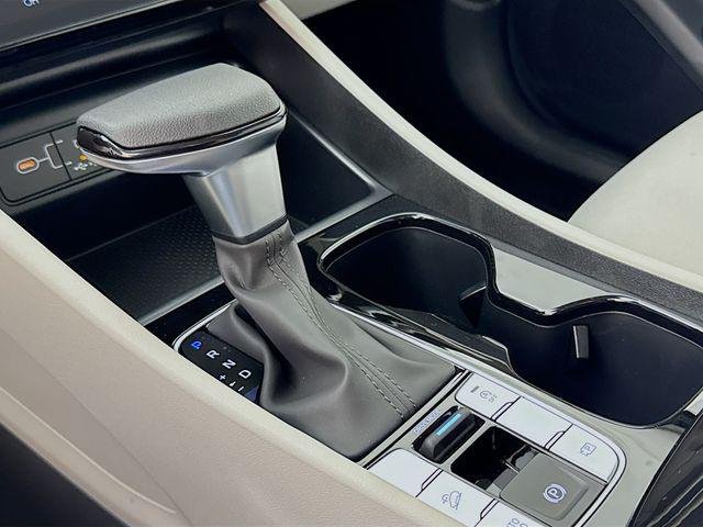 New 2026 Silver Hyundai SEL FWD image 26
