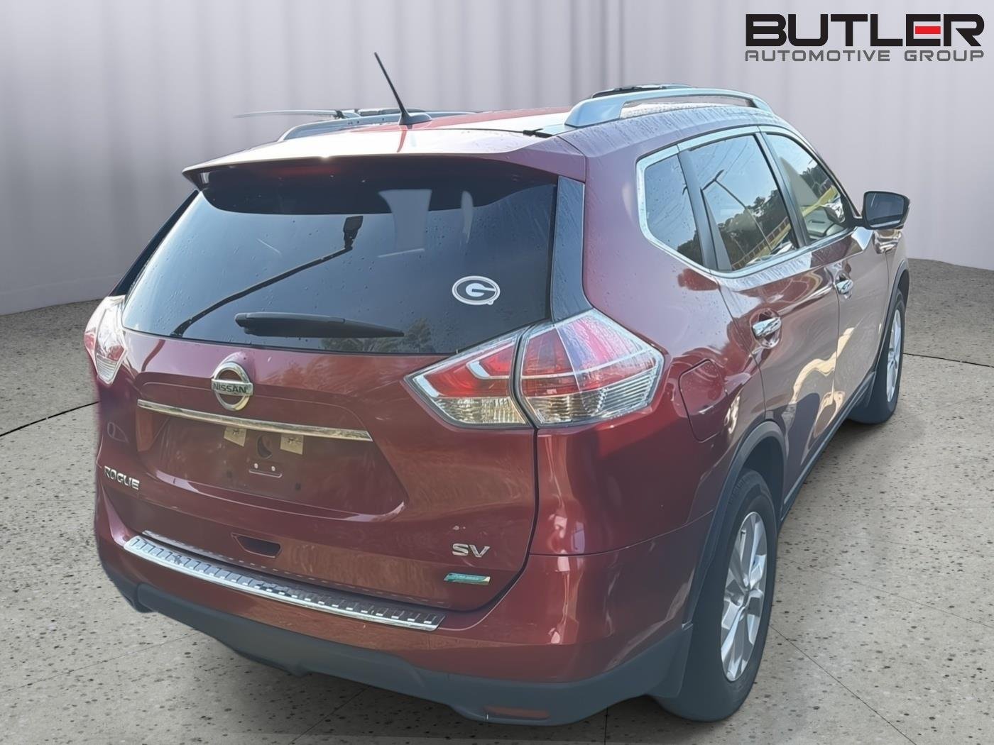 Used 2014 Cayenne Red Nissan SV image 9