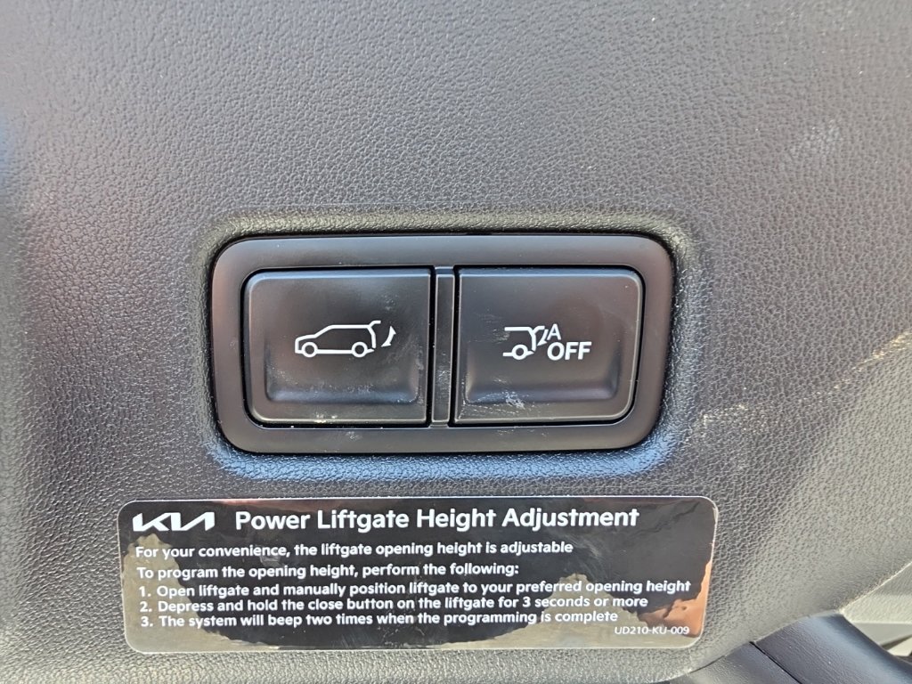 Used 2027 Black Kia SX image 15