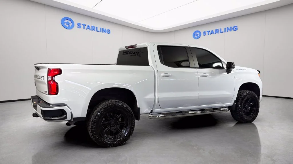 Used 2024 Summit White Chevrolet RST image 10
