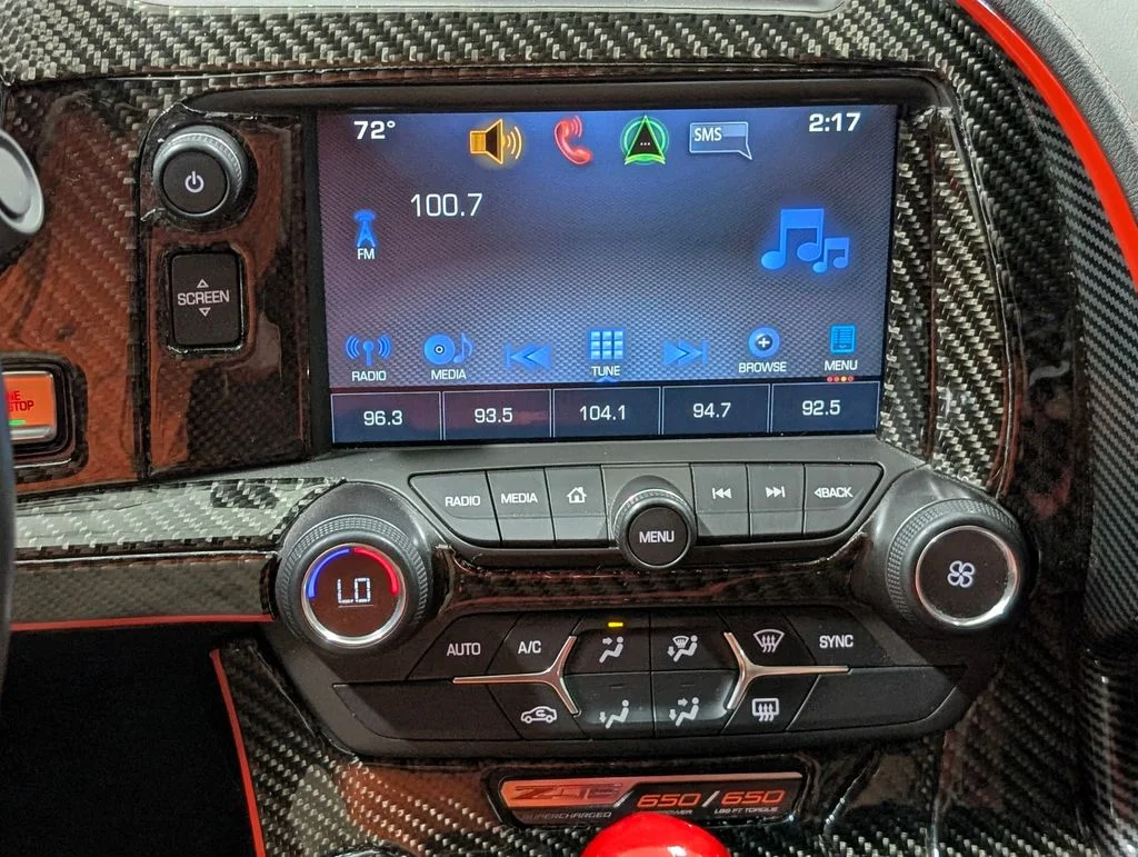 Used 2018 Arctic White Chevrolet Z06 image 5