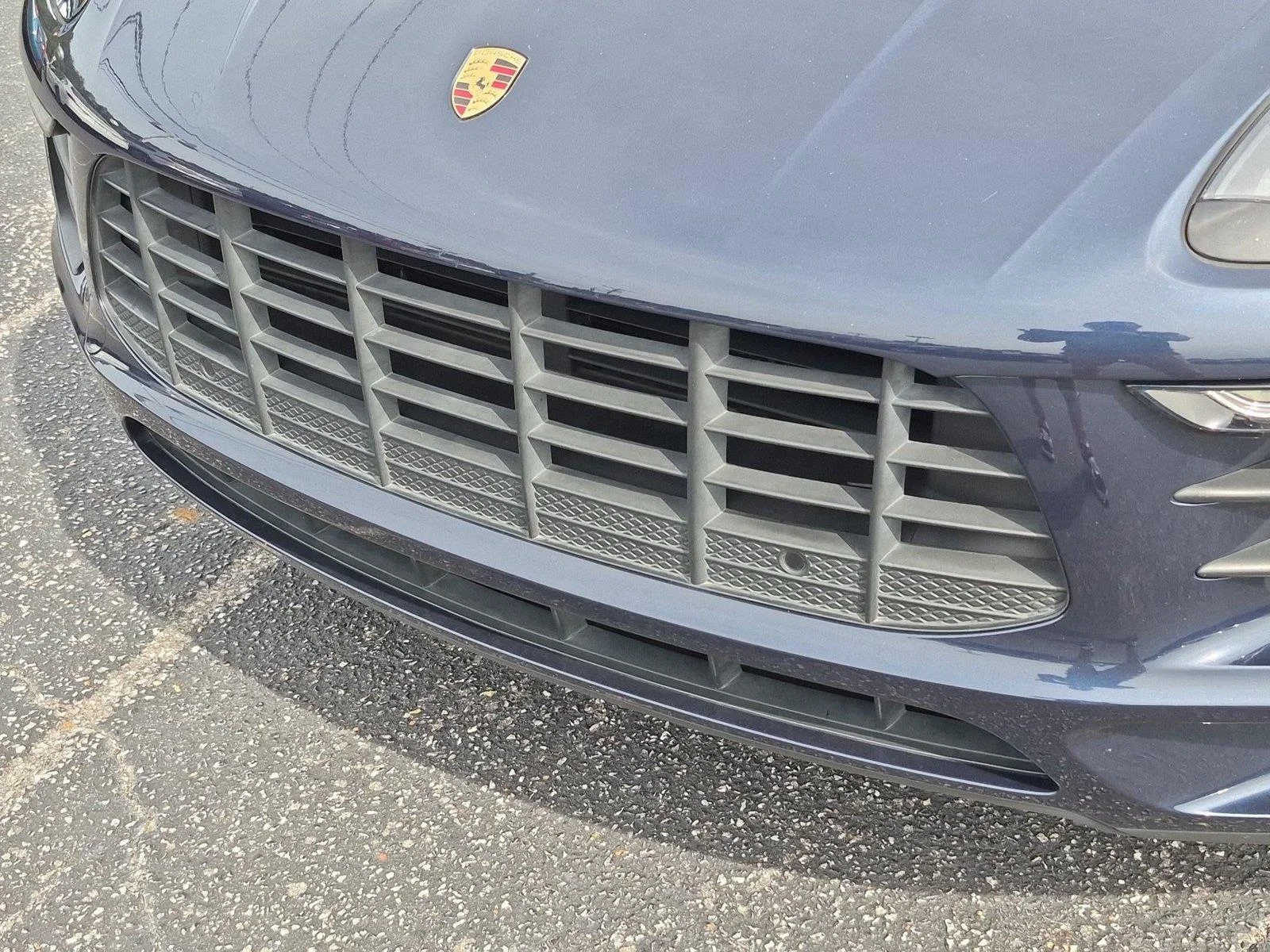 Used 2018 Night Blue Metallic Porsche  image 13