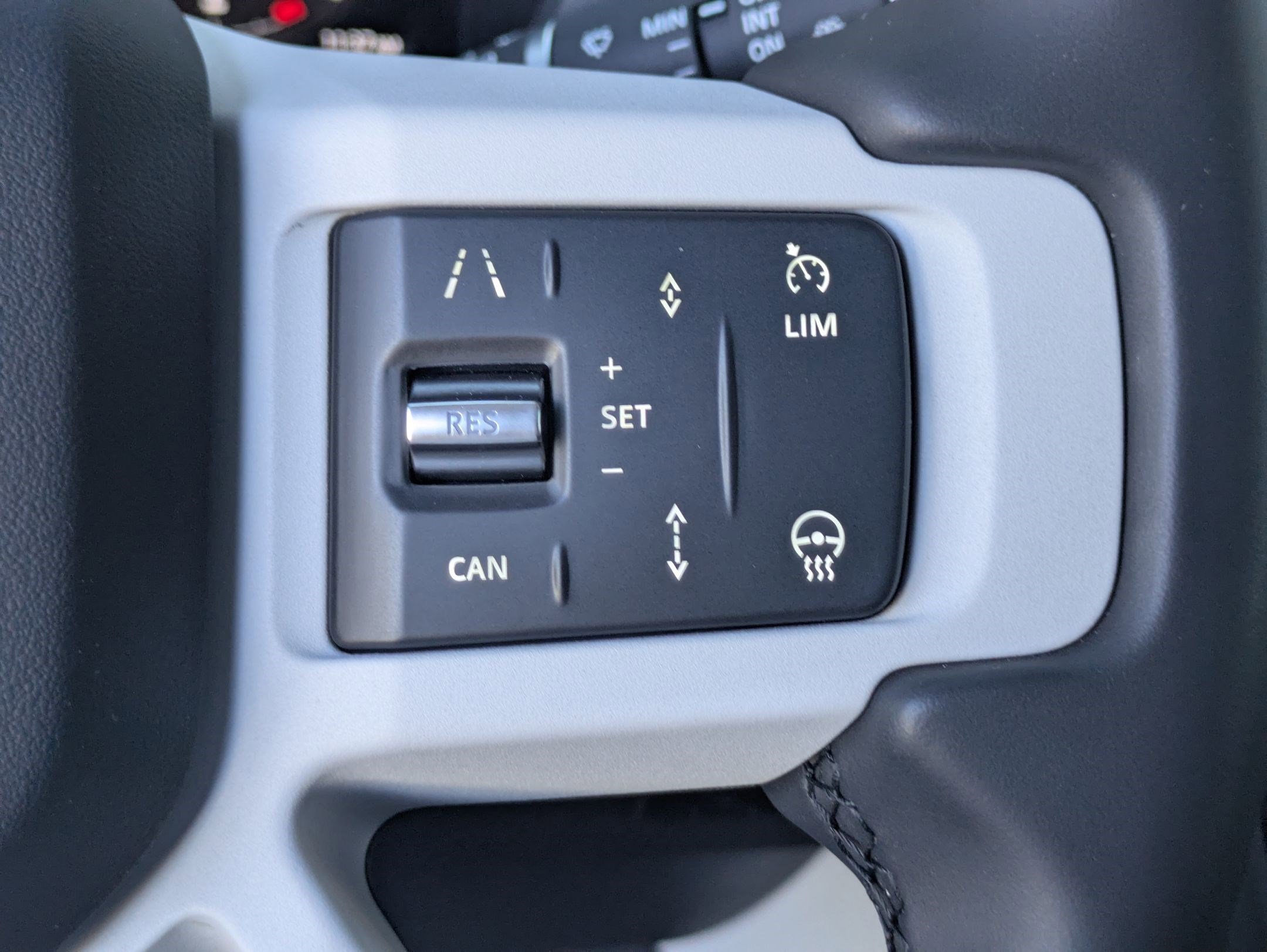 Used 2025 Fuji White Land Rover 110 P300 S image 17