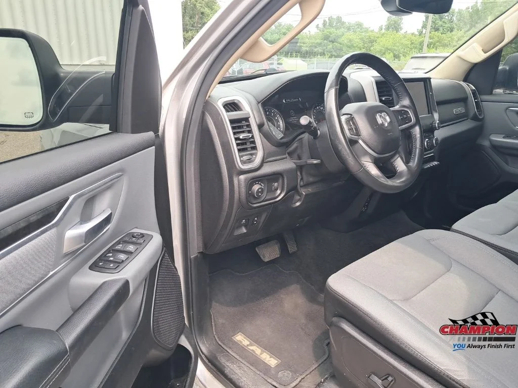 Used 2020 Silver Ram Big Horn/Lone Star image 9