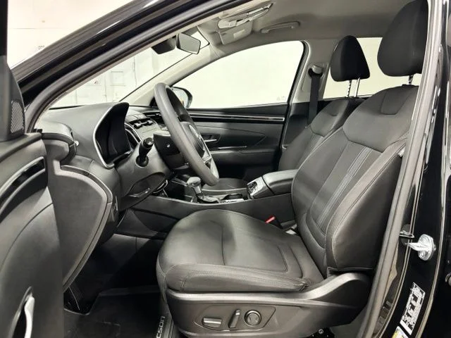 Used 2024 Black Hyundai SEL image 17