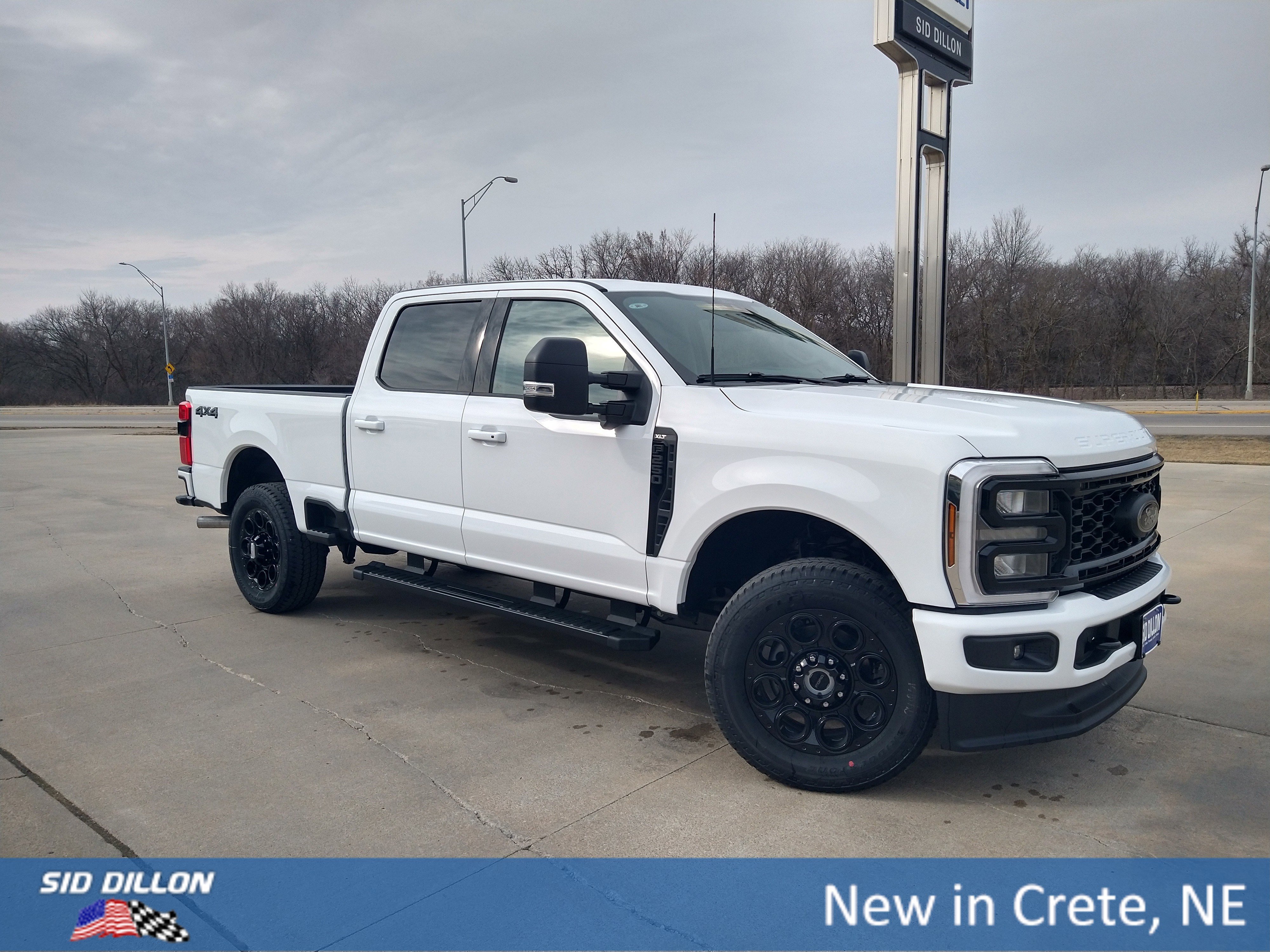 New 2026 Oxford White Ford XLT image 13