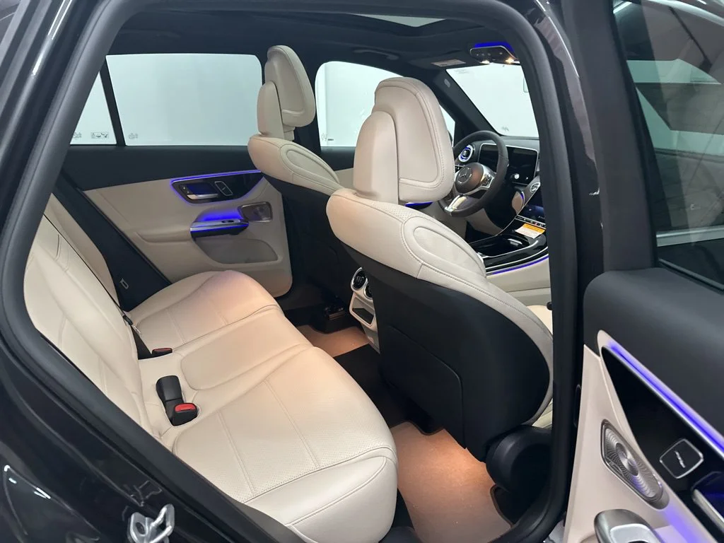 Used 2026 Gray Mercedes-Benz GLC 300 image 24