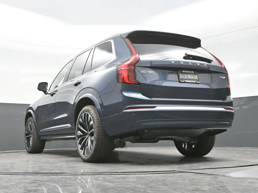 New 2026 Denim Blue Volvo T8 Plus image 12