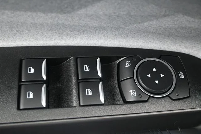 New 2026 Azure Gray Metallic Tri-Coat Ford XLT image 7