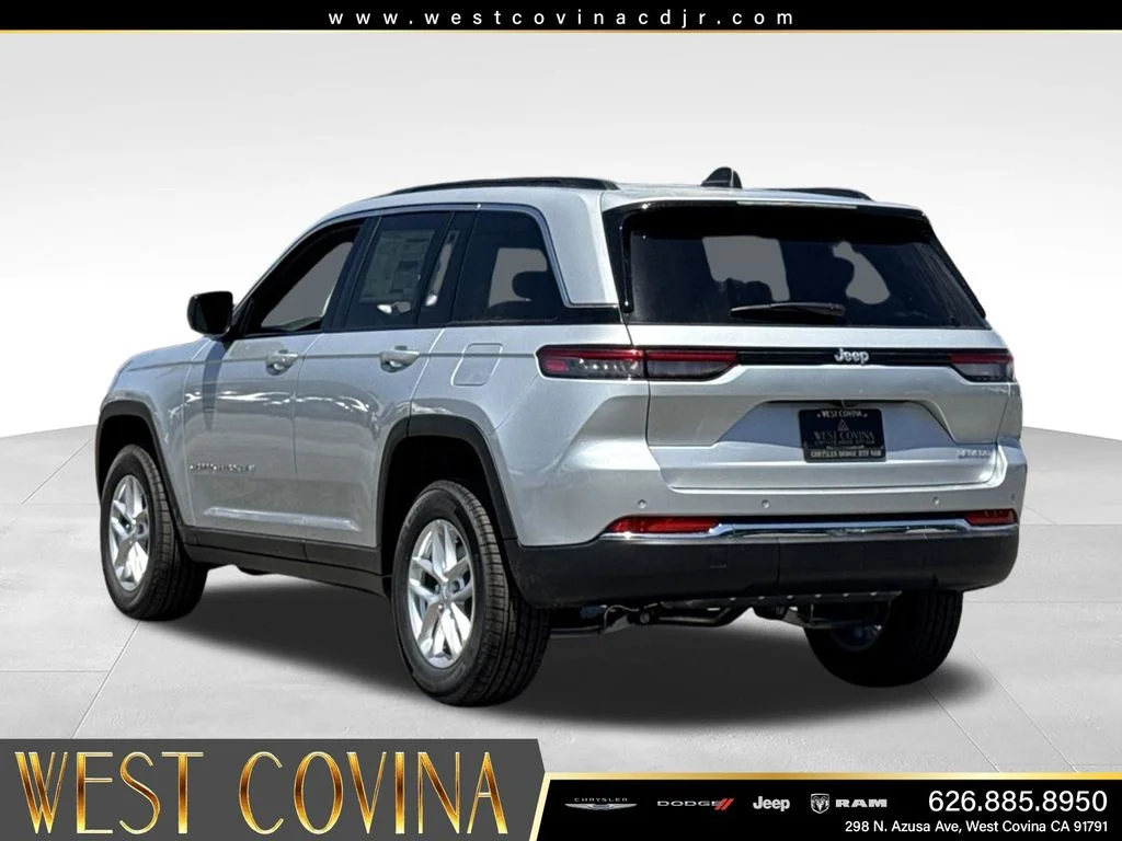 New 2026 Silver Zynith Exterior Paint Jeep  image 11