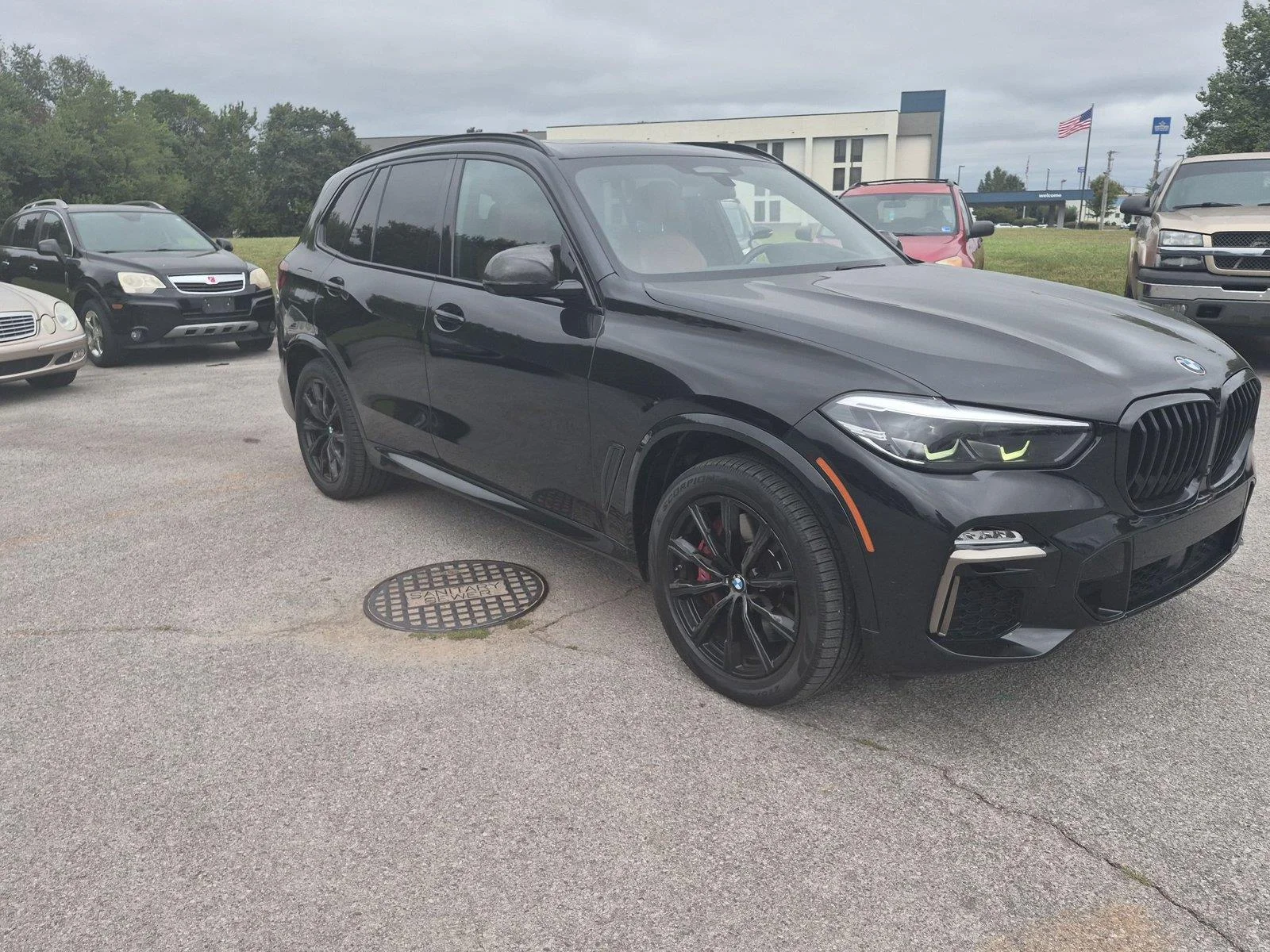 Used 2021 Black Sapphire Metallic BMW M50i image 7