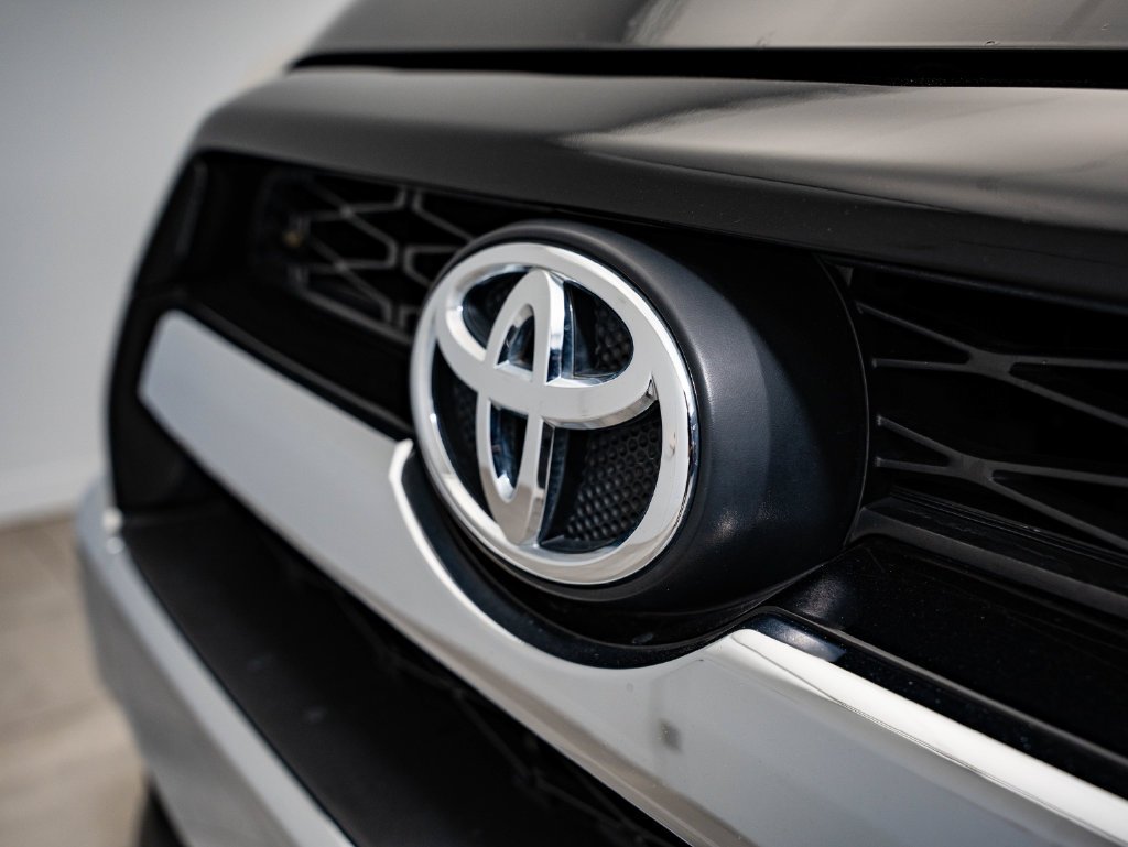 Used 2019 Midnight Black Metallic Toyota Limited image 3